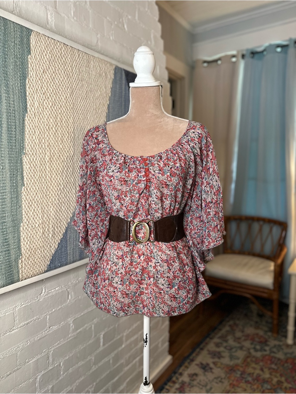 Wet Seal Pink and Blue Micro Floral Print Flowy Blouse - Picture 3 of 11